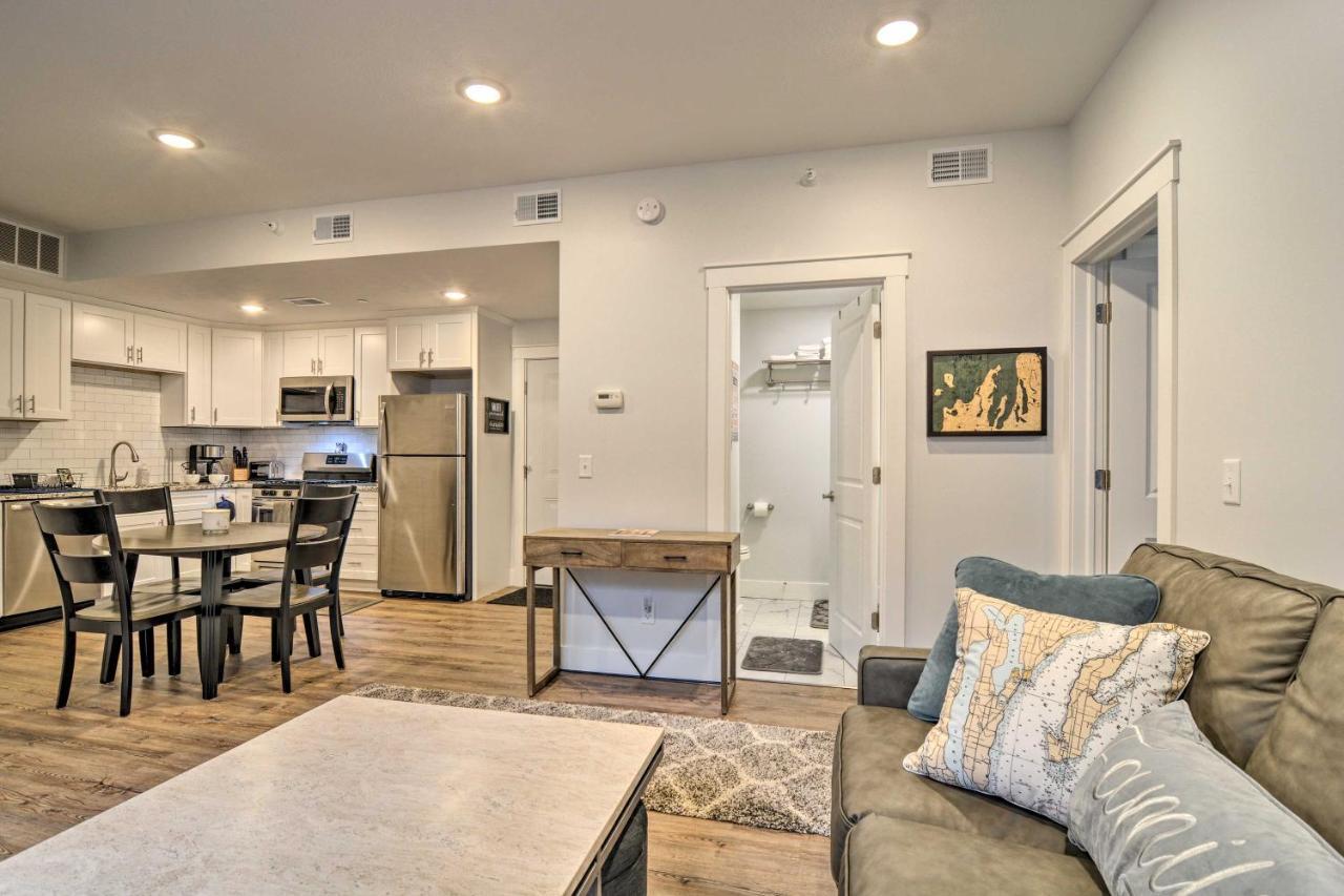 Modern Traverse City Condo About 1 Mi To Bay! Экстерьер фото